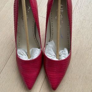 Alice+Olivia Dina Heels in Hot Pink